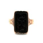 Antique Vintage 9-10K Yellow Gold Solider Intaglio Carved Stone Ring Size 6