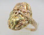 10k Black Hills Ring with 2 Leafs and Berry Designs. Size 4